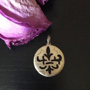 Fleur de lis pendant